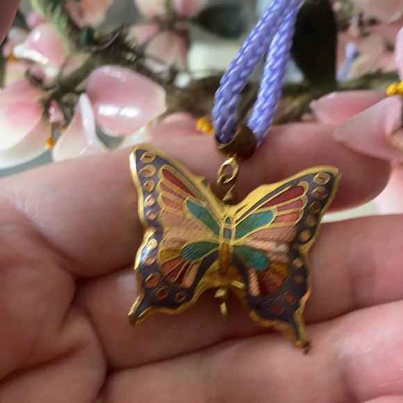 Vintage cloisonné butterfly necklace - Picture 3 of 5